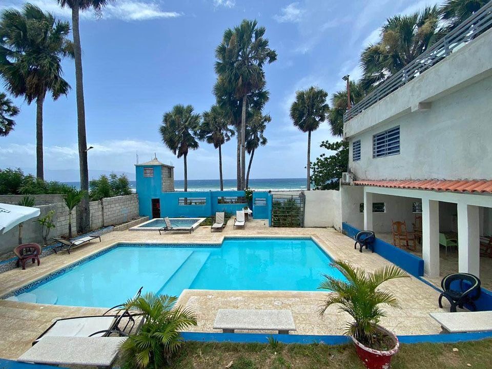 En Venta y Alquiler bello hotel tipo villa en Barahona Foto 7235707-8.jpg