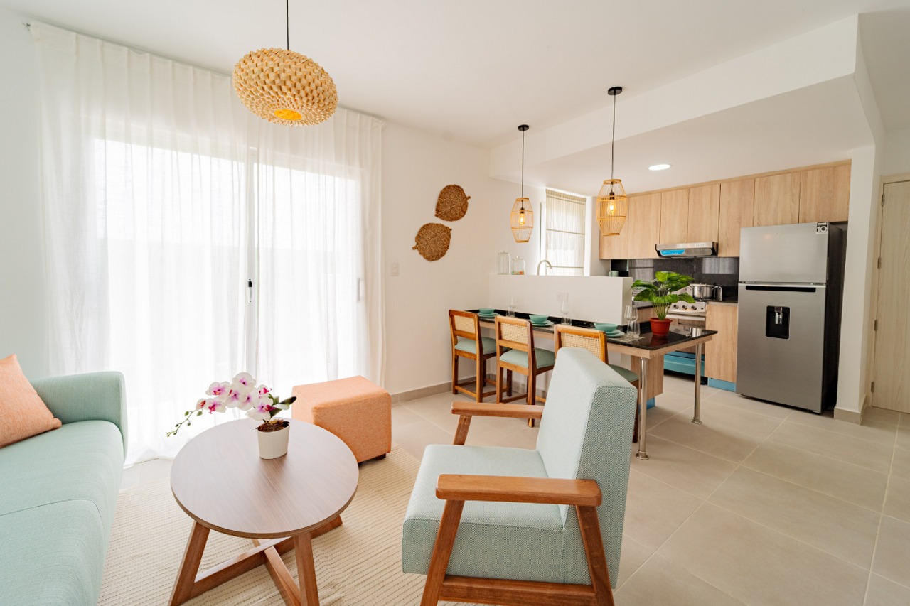 Descubre el equilibrio perfecto entre modernidad y calidez en cada amb Foto 7235715-6.jpg