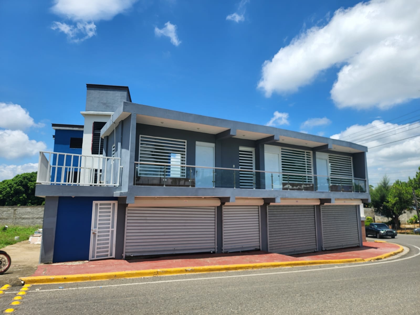EN VENTA SOLAR Y EDIFICIO COMERCIAL EN LA VEGA RD Foto 7235742-8.jpg