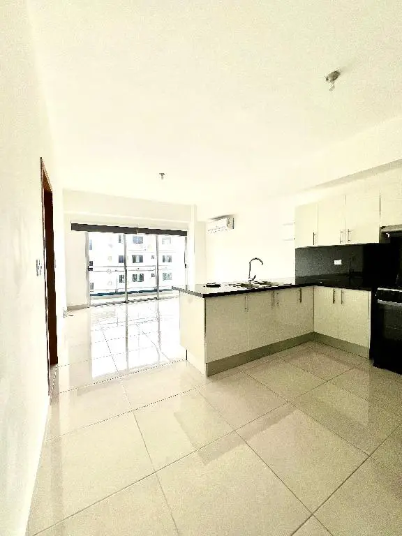 Rento apartamento de 1 Habitación en Torre Moderna en el Millón con li Foto 7235746-3.jpg