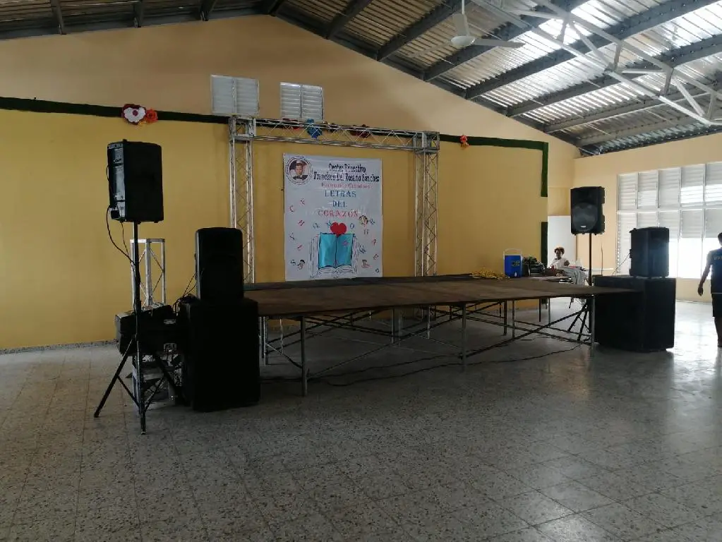 LUCES Y SONIDO EN ALQUILER PARA TODA OCASIÓN LLÁMENOS Foto 7235778-4.jpg