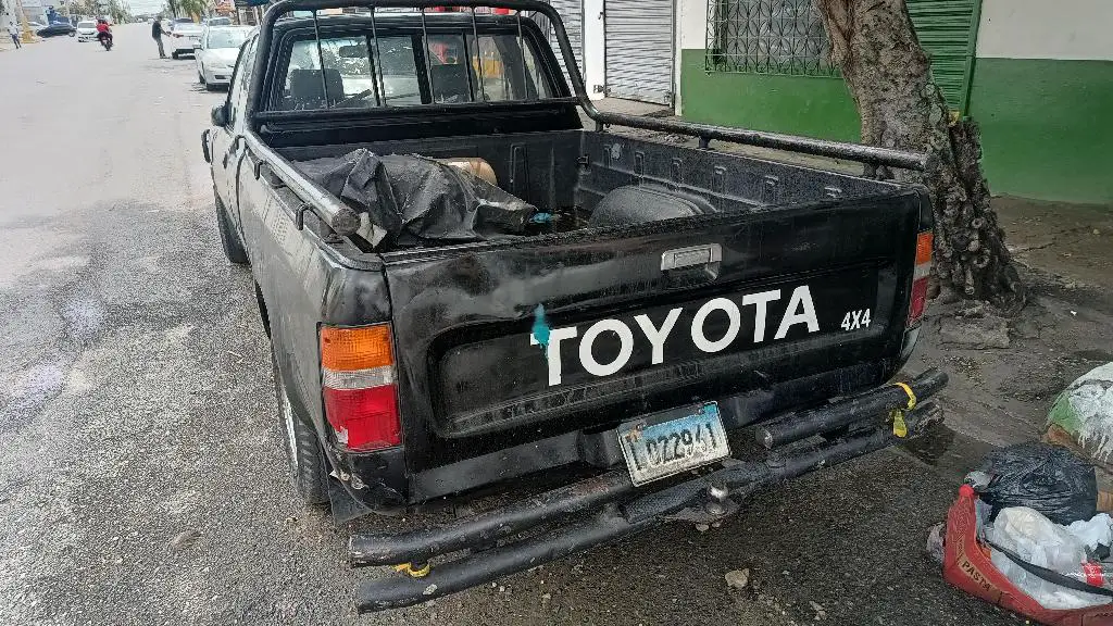 Toyota  Foto 7235824-4.jpg