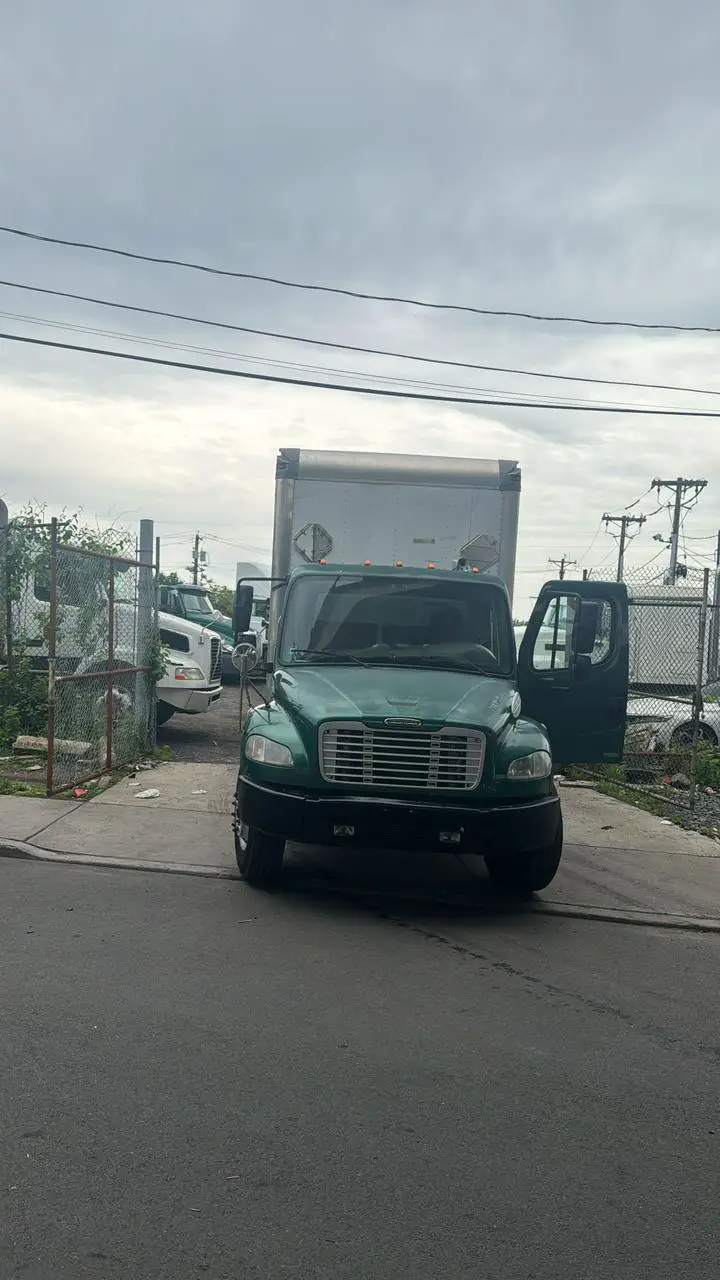SERVICIOS DE TRANSPORTE CAMION FREIGHTLINER 26 PIES Foto 7235911-6.jpg