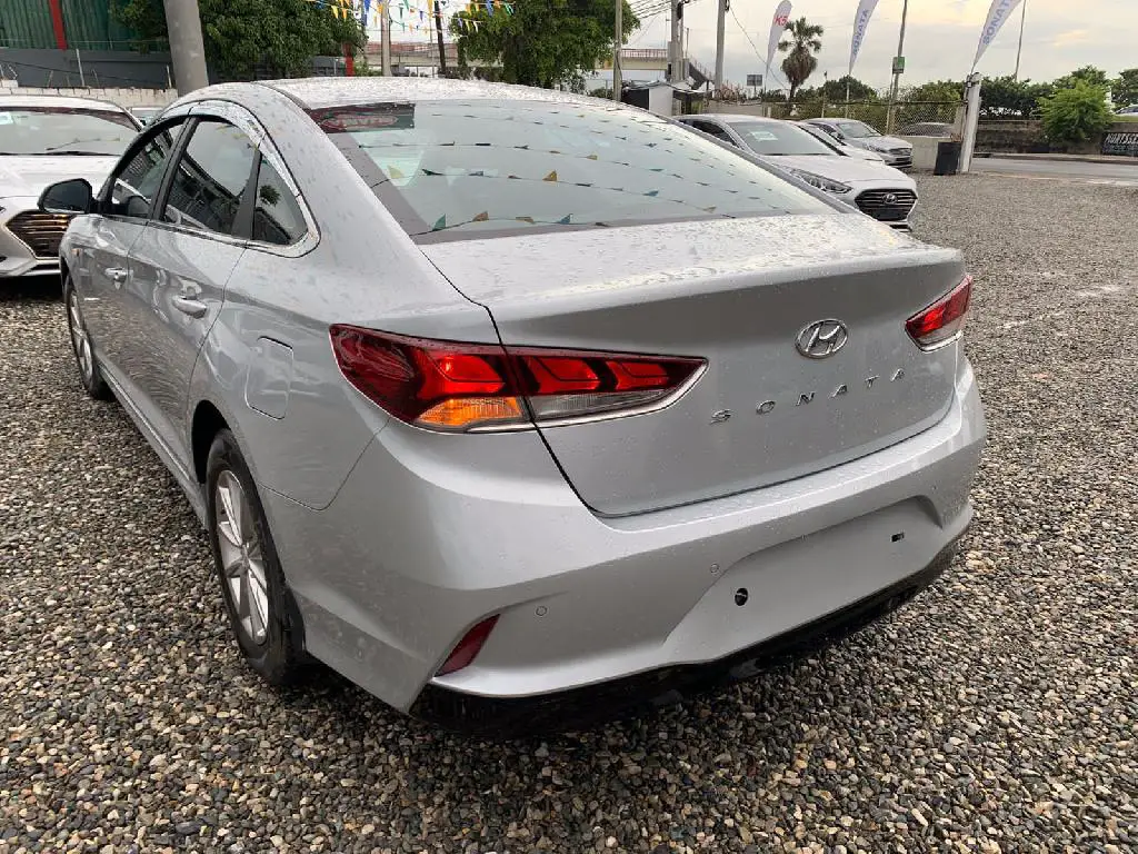 Hyundai Sonata New Rise 2018 GLP Gris de Fabrica Foto 7236615-1.jpg