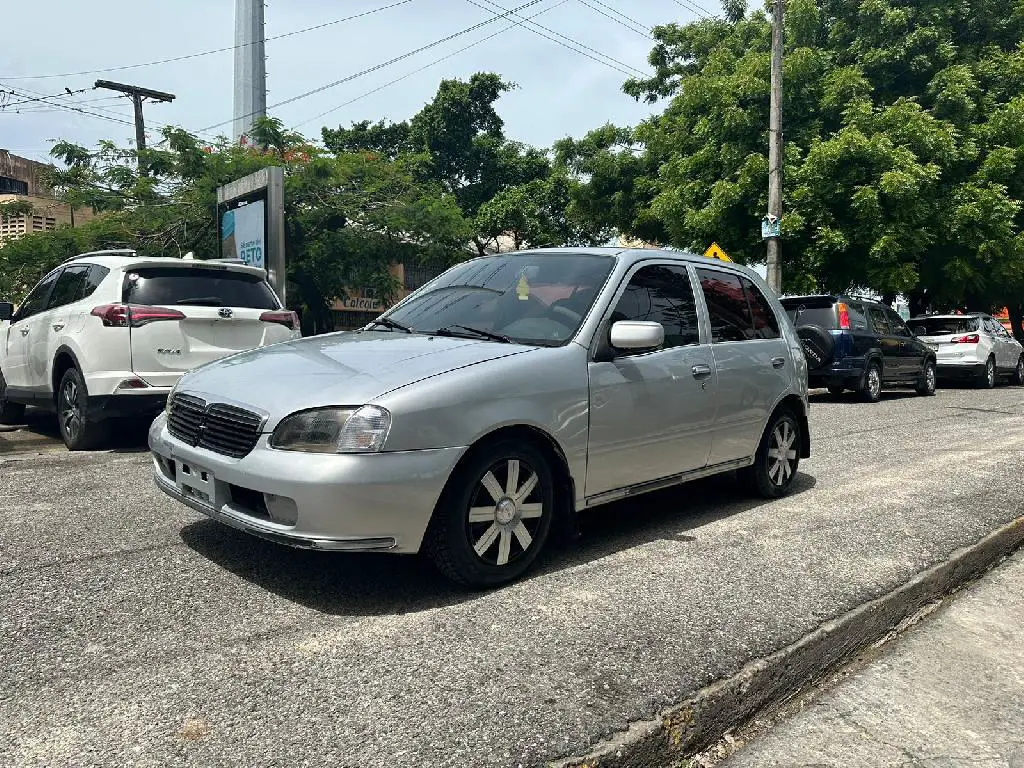 TOYOTA STARLET en Santo Domingo DN Foto 7236639-2.jpg