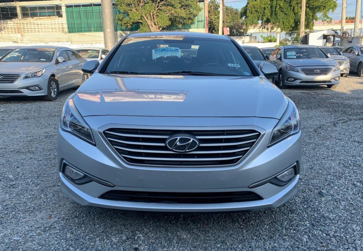 Hyundai  Sonata LF 2018 GLP Gris de Fabrica Foto 7236696-1.jpg