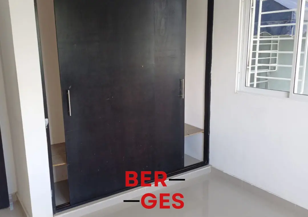 Apto en Venta Av Charles de Gaulle 3er piso 3-Hab 2-Baños 1 ParqueoSDN Foto 7236721-5.jpg