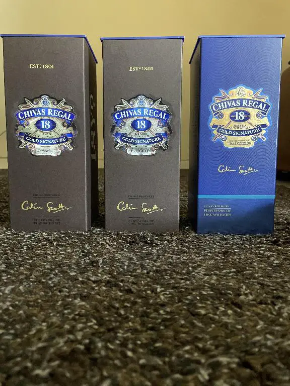 Whisky Chivas Regal 18 años Foto 7236795-1.jpg