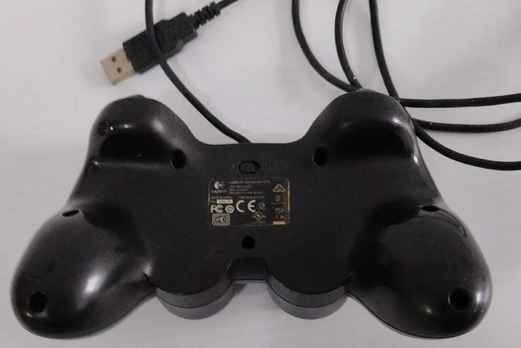 Control Logitech a350  Foto 7236921-4.jpg