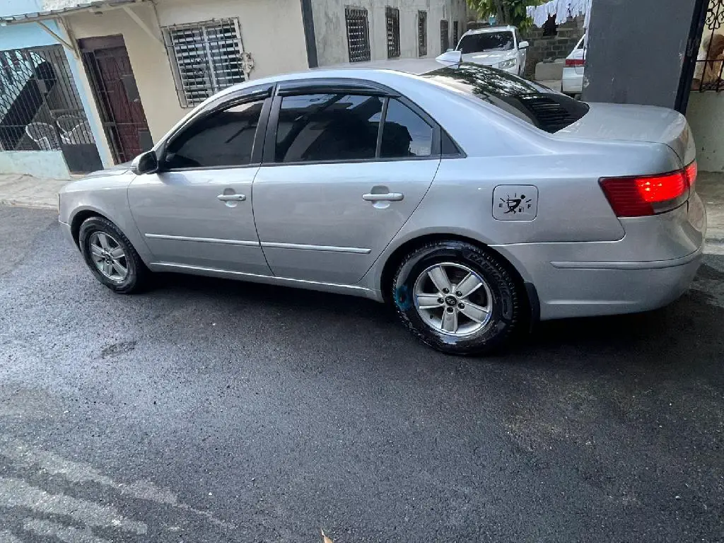 hiunday sonata n20 2011 en Santo Domingo DN Foto 7236990-2.jpg