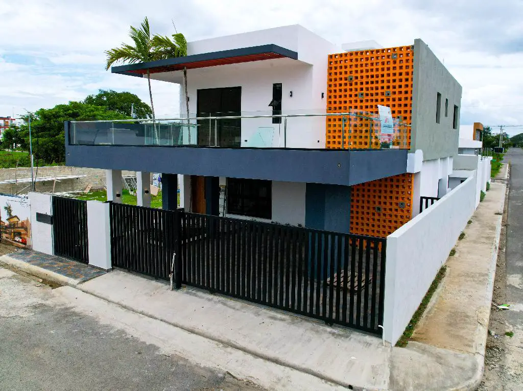 Casa de venta en Don Persio III C/11 La Vega RD. Foto 7237425-9.jpg