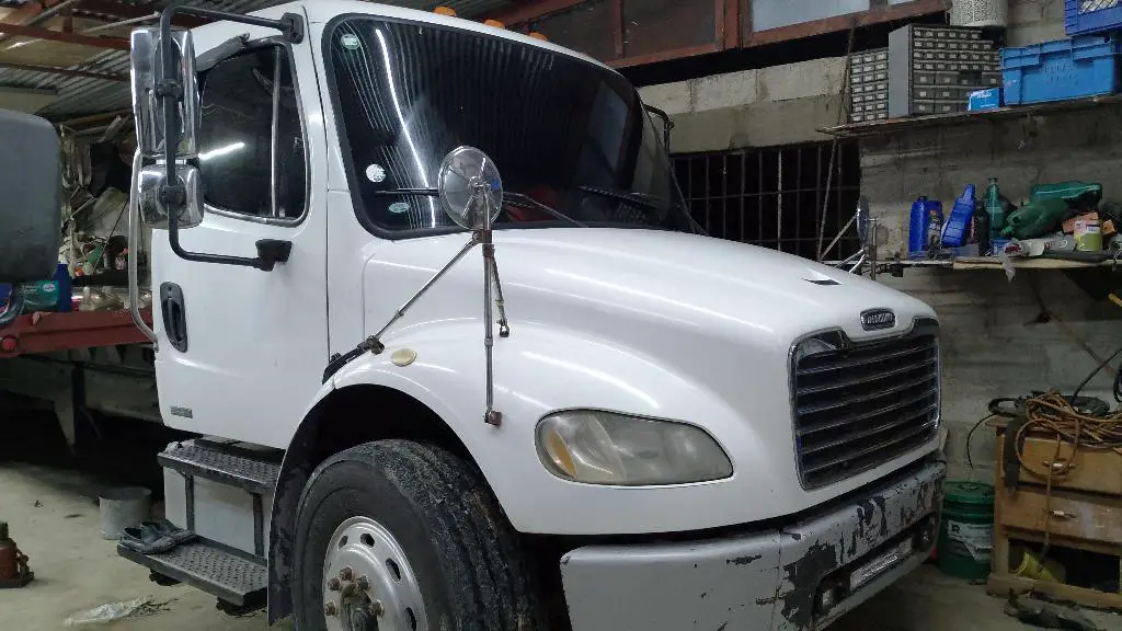 Camión grua Freightliner m2  Foto 7237431-2.jpg