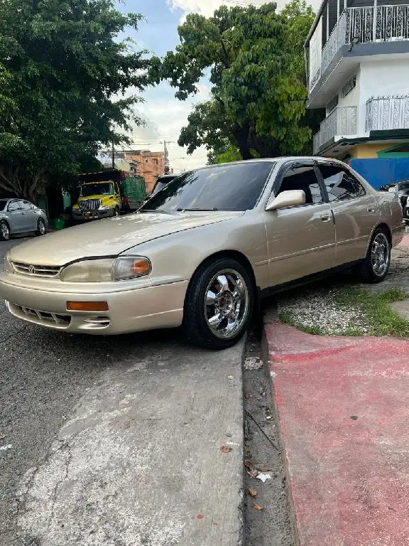 Toyota Camry 1996 Foto 7237603-1.jpg