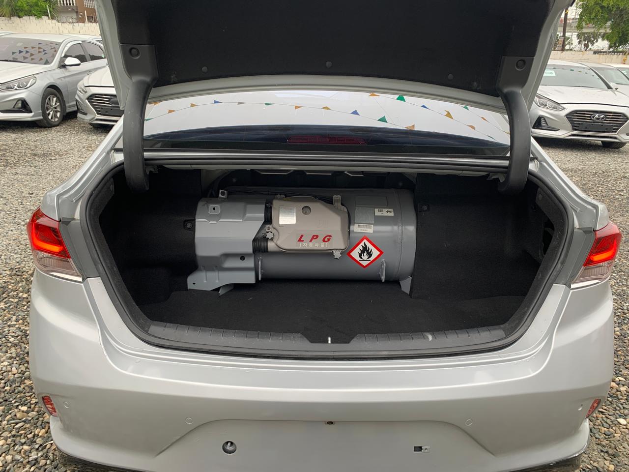 HYUNDAI SONATA New Rise 2018 Glp Gris de Fabrica  Foto 7237627-1.jpg
