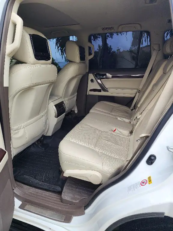 Lexus Gx Luxury 2016 Foto 7237784-B8.jpg