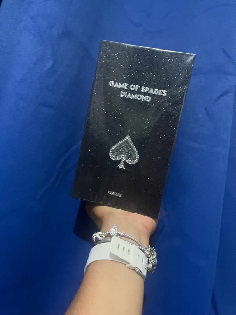 JO MILANO GAME OF SPADES  Foto 7237788-1.jpg