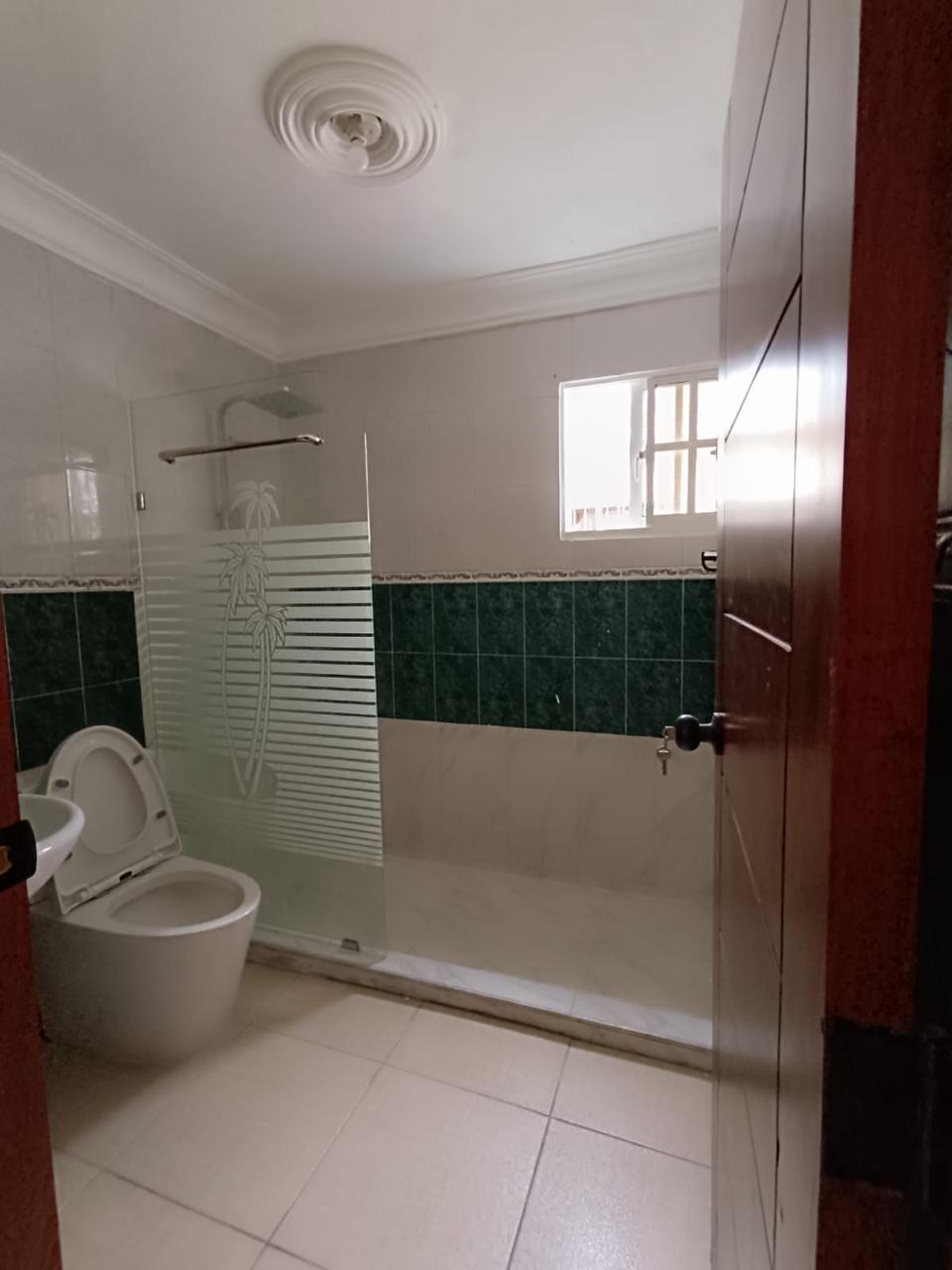 VENDO HERMOSA CASA DE 2 NIVELES EN LUCERNA Foto 7237858-11.jpg