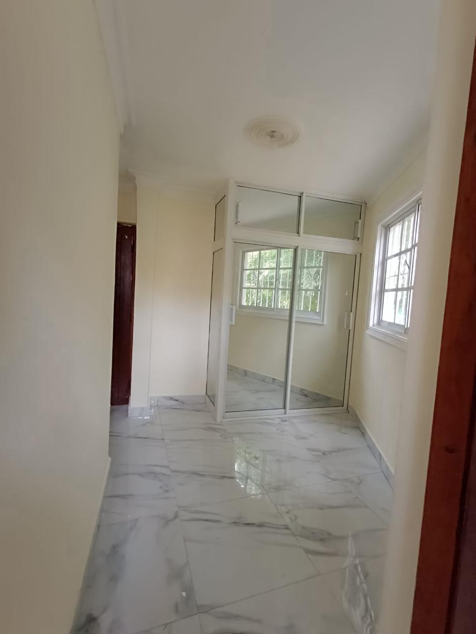 VENDO HERMOSA CASA DE 2 NIVELES EN LUCERNA Foto 7237858-12.jpg