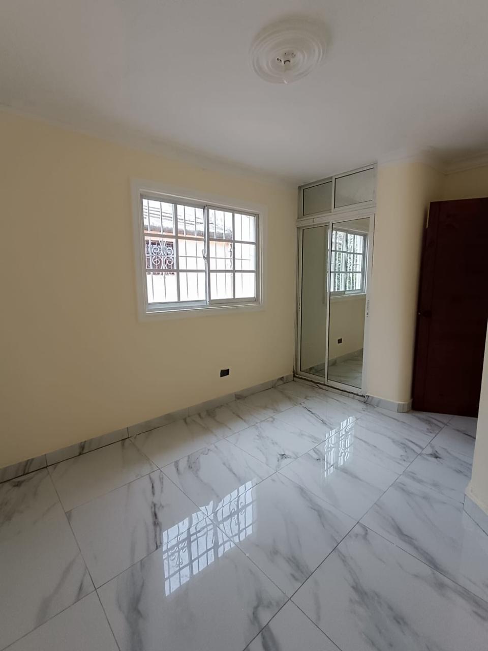 VENDO HERMOSA CASA DE 2 NIVELES EN LUCERNA Foto 7237858-7.jpg