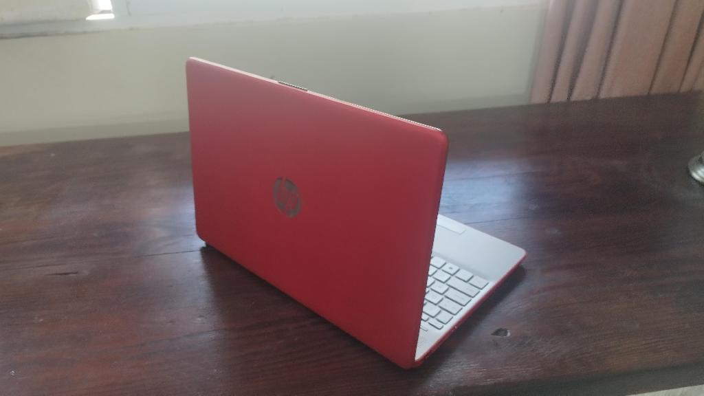Laptop HP pantalla 156 pulgadas  Foto 7237882-3.jpg