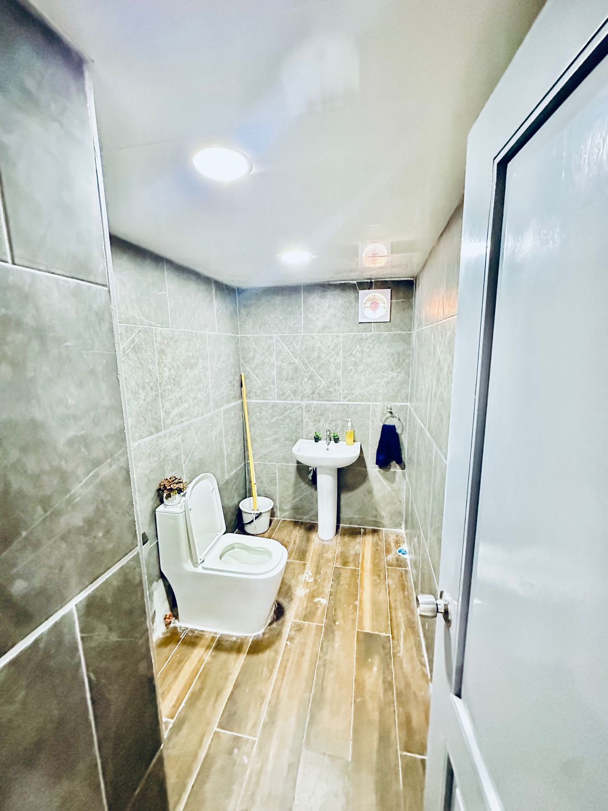 Local Comercial en Venta en Santo Domingo Este! Ubicado en la Marginal Foto 7237912-5.jpg
