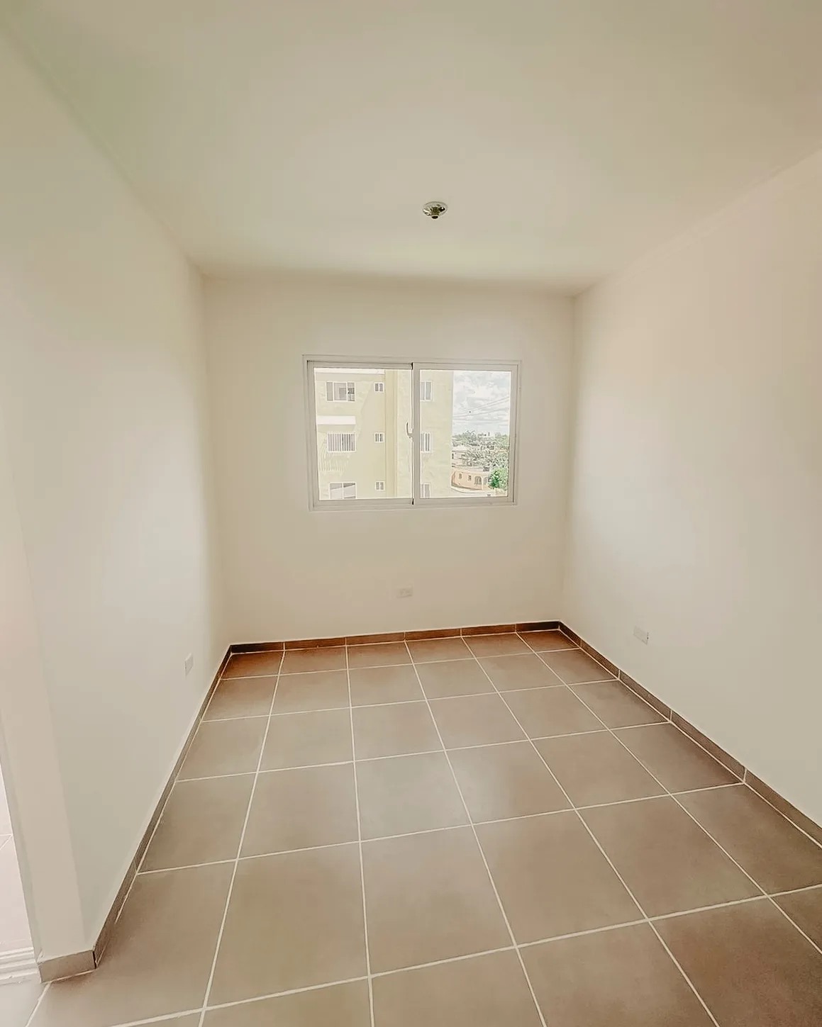 SE VENDE APARTAMENTO EN RESIDENCIAL PASEO DEL SOL SANTO DOMINGO ESTE Foto 7238028-4.jpg