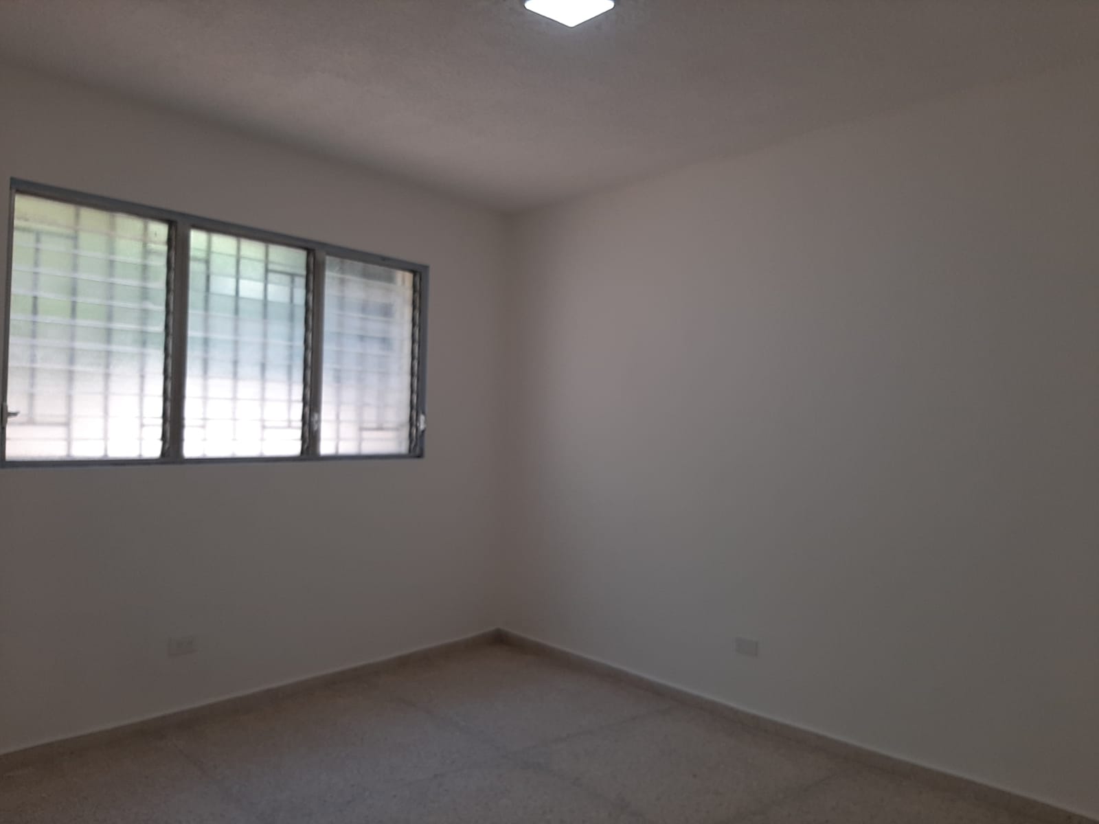 ALQUILO Apartamento  CLÁSICO 1er piso  Con Patio En SERRALLES Foto 7238094-3.jpg