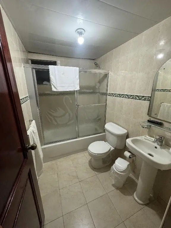 Los Restauradores Habitacion para compartir apartamento Foto 7238236-4.jpg