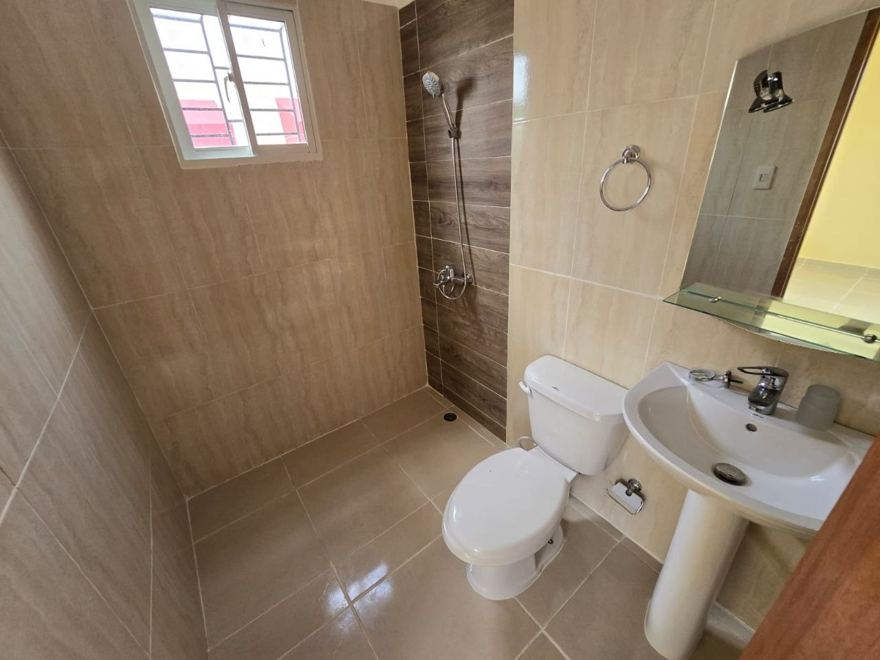 Apartamento de Alquiler en Jardines Del Arroyo Avenida Jacobo Majluta. Foto 7238283-2.jpg