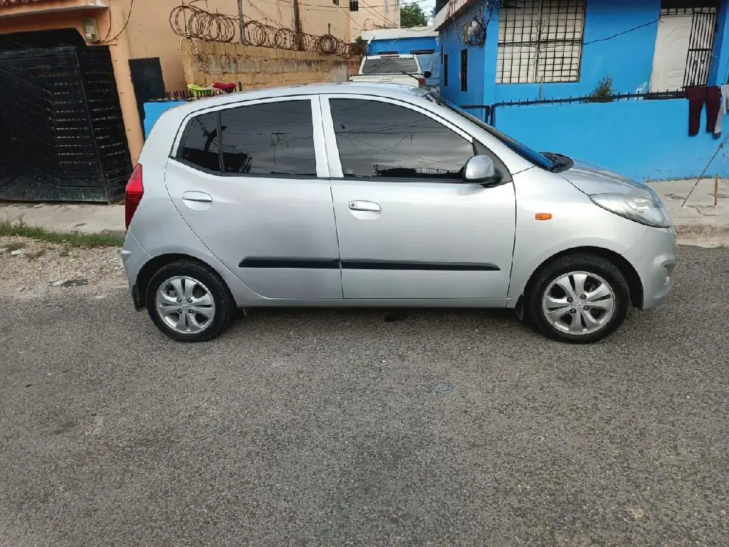 Hyundai i10 2014 Foto 7238294-I3.jpg