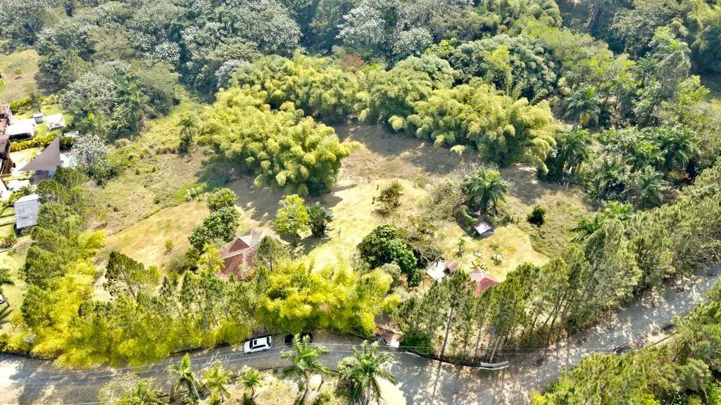 Grandioso terreno ubicado en una de las zonas mas exclusivas de Jarara Foto 7238298-3.jpg