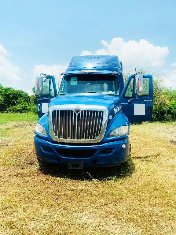 Camion International Prostal LF687 2013 poco uso Foto 7238959-2.jpg