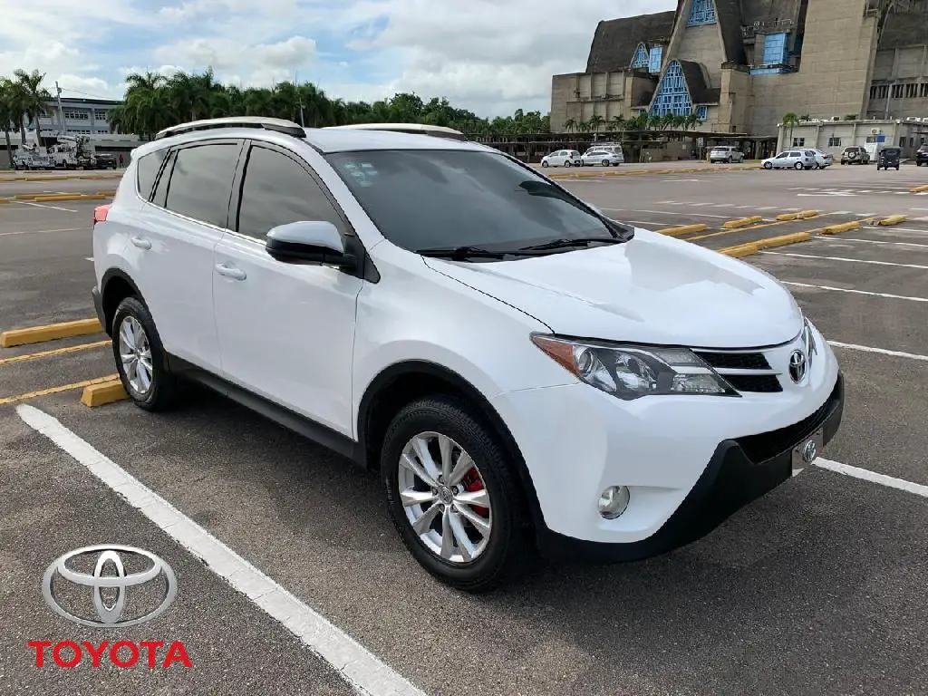 Toyota Rav-4 LE 4X4 en La Altagracia Foto 7239155-1.jpg