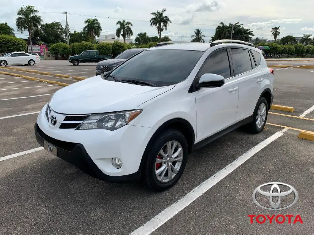 Toyota Rav-4 LE 4X4 en La Altagracia Foto 7239155-2.jpg