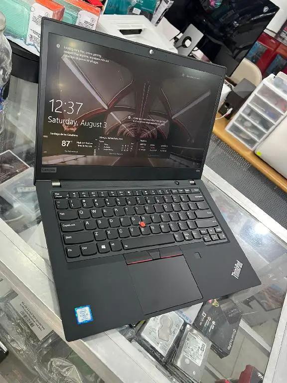 Lenovo ThinkPad T490 Touchscreen  Foto 7239638-R5.jpg