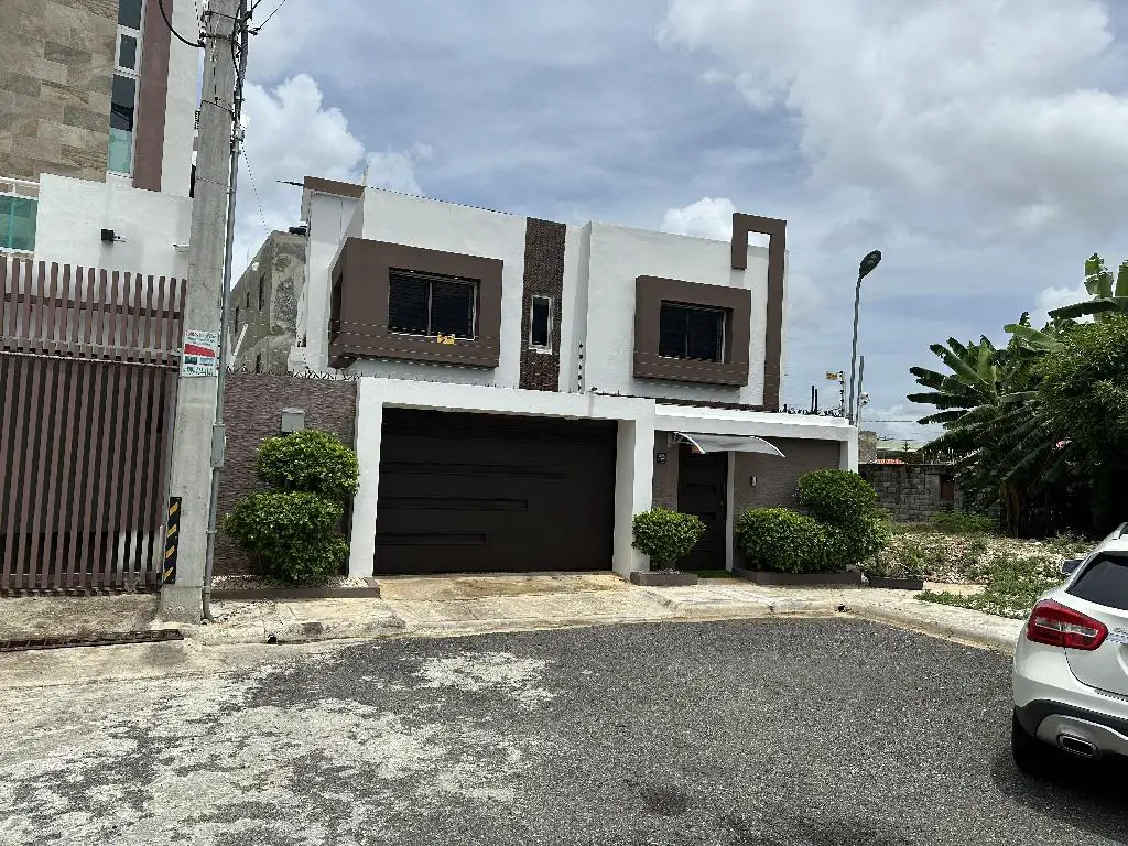 Venta de Casa en Brisa Oriental Autopista de San isidro Foto 7239688-G1.jpg