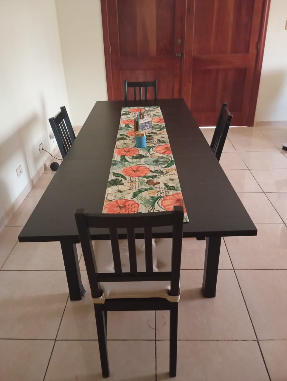 Juego de Mesa de comedor con 4 sillas y banco. Mesa de 6 o 4 puestos r Foto 7239983-4.jpg