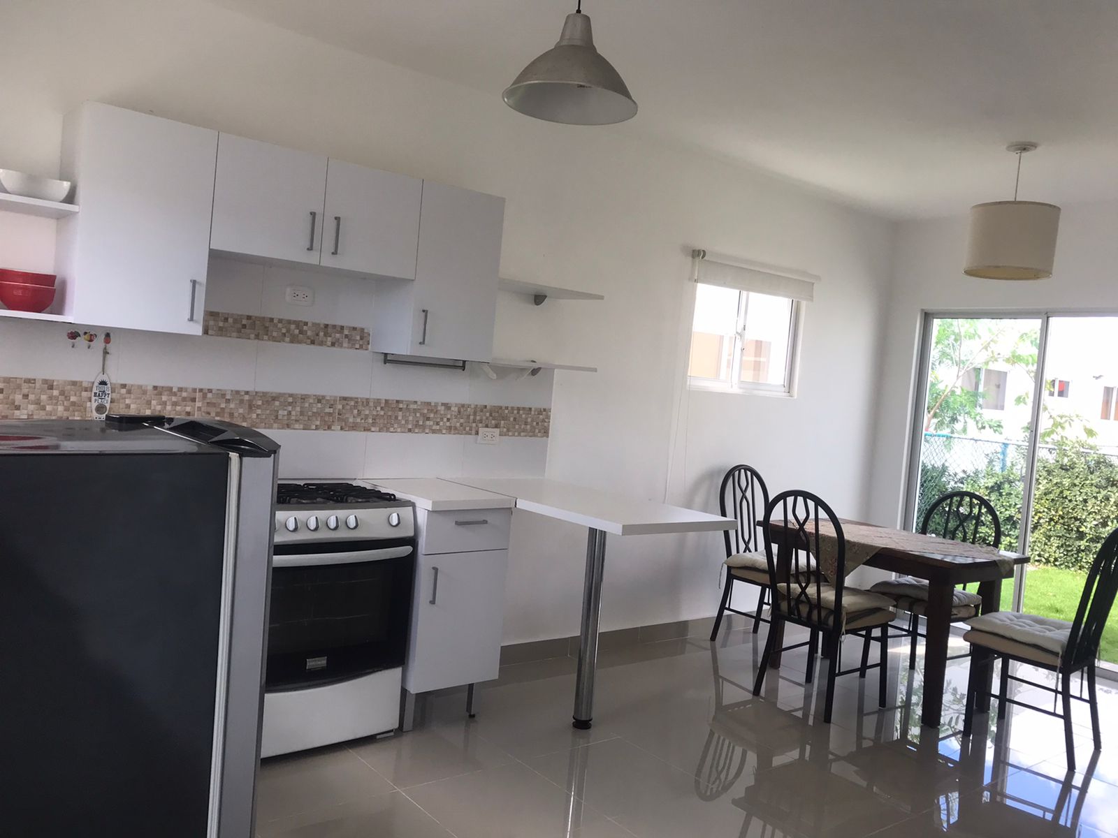 SE VENDE CASA SEMI AMUEBLADA CIUDAD DEL SOL Foto 7240056-2.jpg