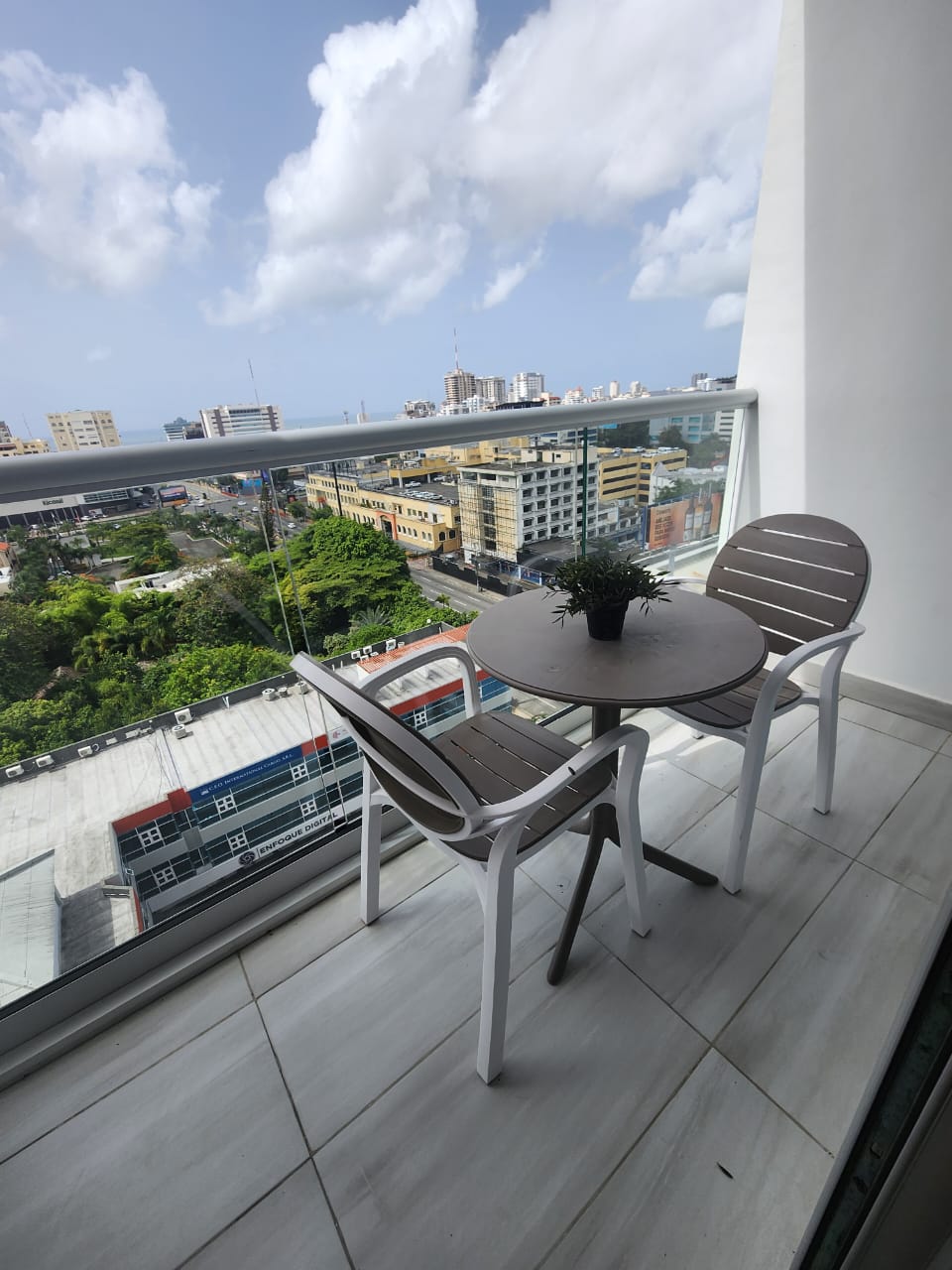 ALQUILO Apartamento AMUEBALDO 11avo Piso en Piantini Foto 7240161-9.jpg