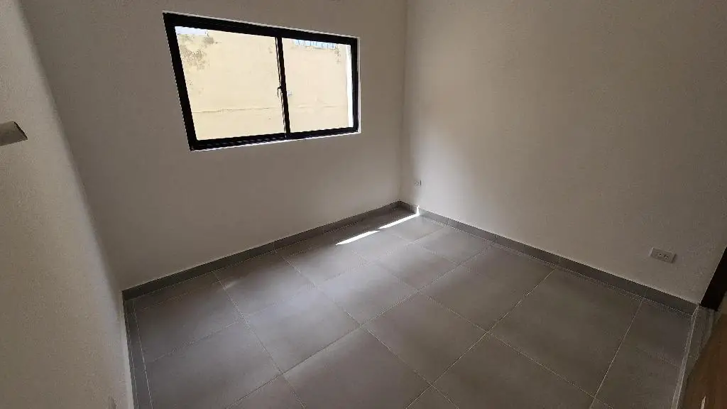 Casa en venta en brisa oriental nueva de 3 niveles a paso de la av eco Foto 7240168-8.jpg