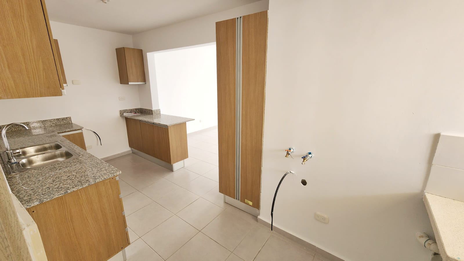 Apartamento en venta en moderna torre de la jacobo majluta piso 6 con  Foto 7240174-6.jpg