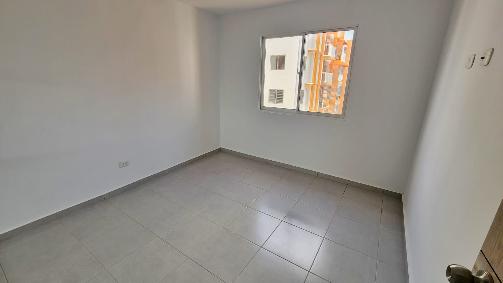 Apartamento en venta en moderna torre de la jacobo majluta piso 6 con  Foto 7240174-7.jpg