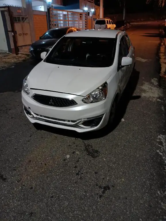 Se Vende Mitsubishi Mirage 2018 en Excelente Estado! Foto 7240189-1.jpg