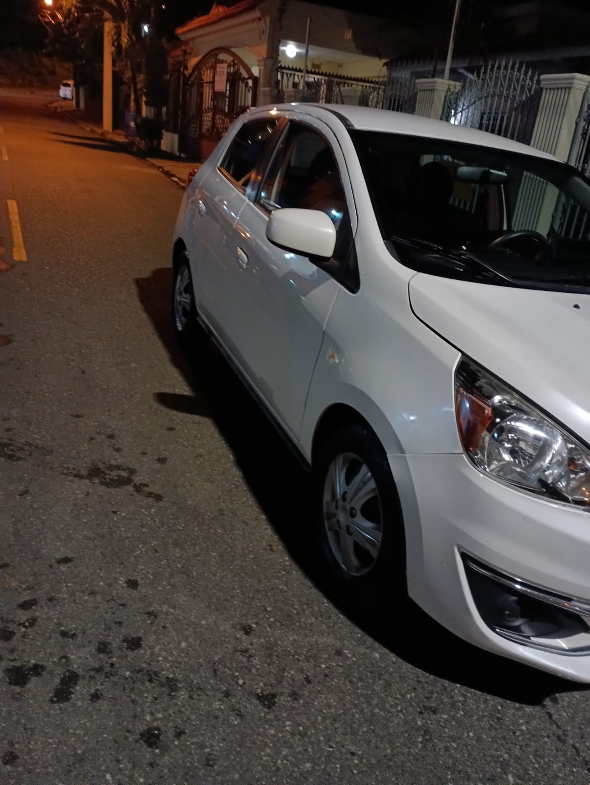 Se Vende Mitsubishi Mirage 2018 en Excelente Estado! Foto 7240189-2.jpg