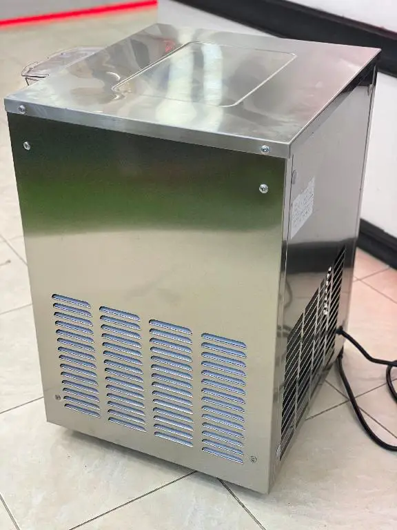 Maquina de helados duros dispensadora de helado comercial Foto 7240242-4.jpg