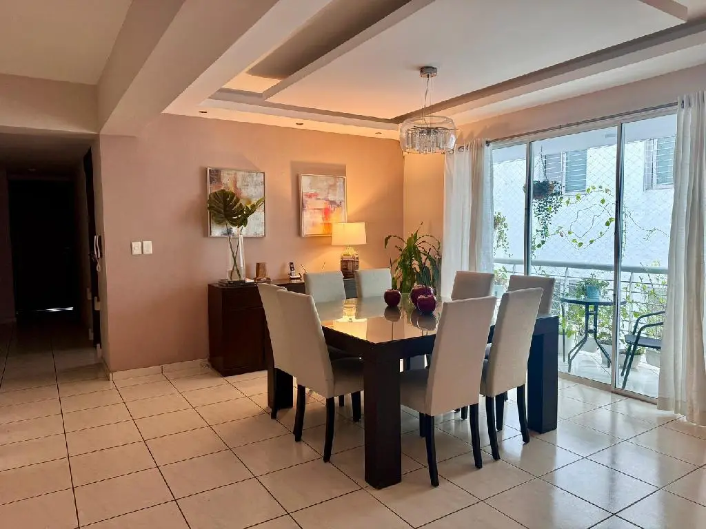 Apartamento 228 m2 y tres habitaciones en Urb. Real Foto 7240255-2.jpg