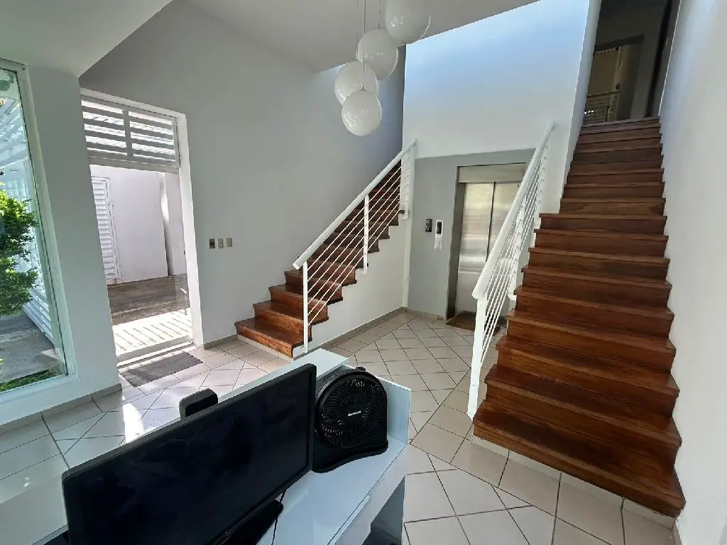 Apartamento 228 m2 y tres habitaciones en Urb. Real Foto 7240255-8.jpg