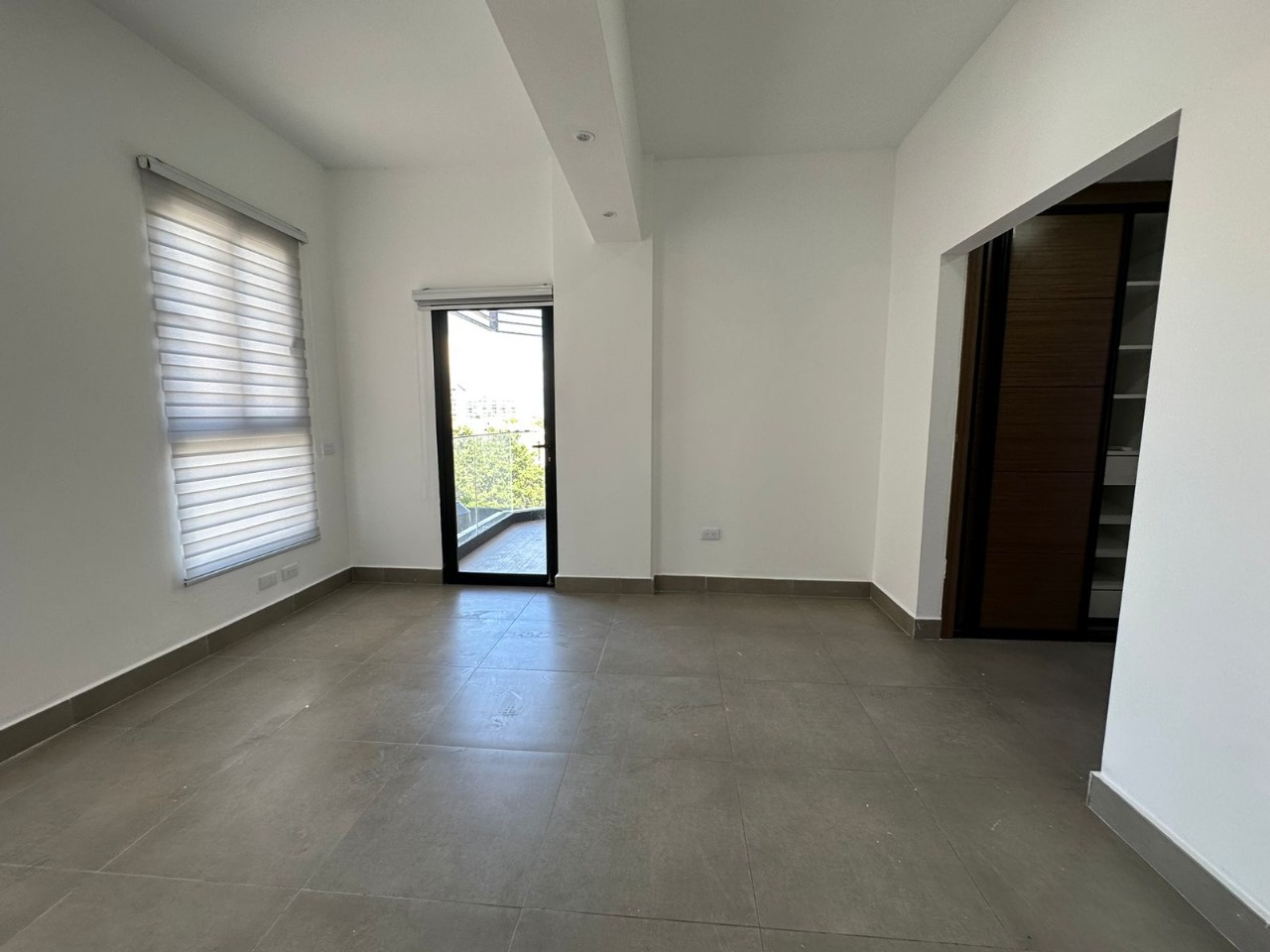 Semi NUEVO Apartamento en Alquiler en Bella Vista Sur. Foto 7240291-3.jpg