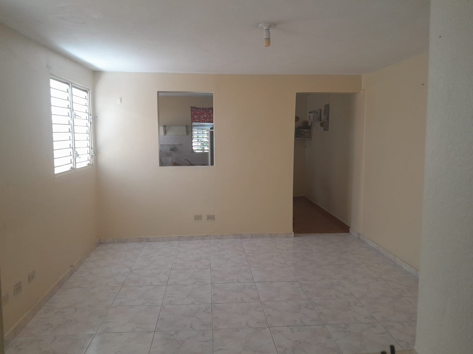VENDO DOS CASAS UNA ENCIMA DE LA OTRA. SANTO DOMINGO ESTE. Foto 7240345-3.jpg