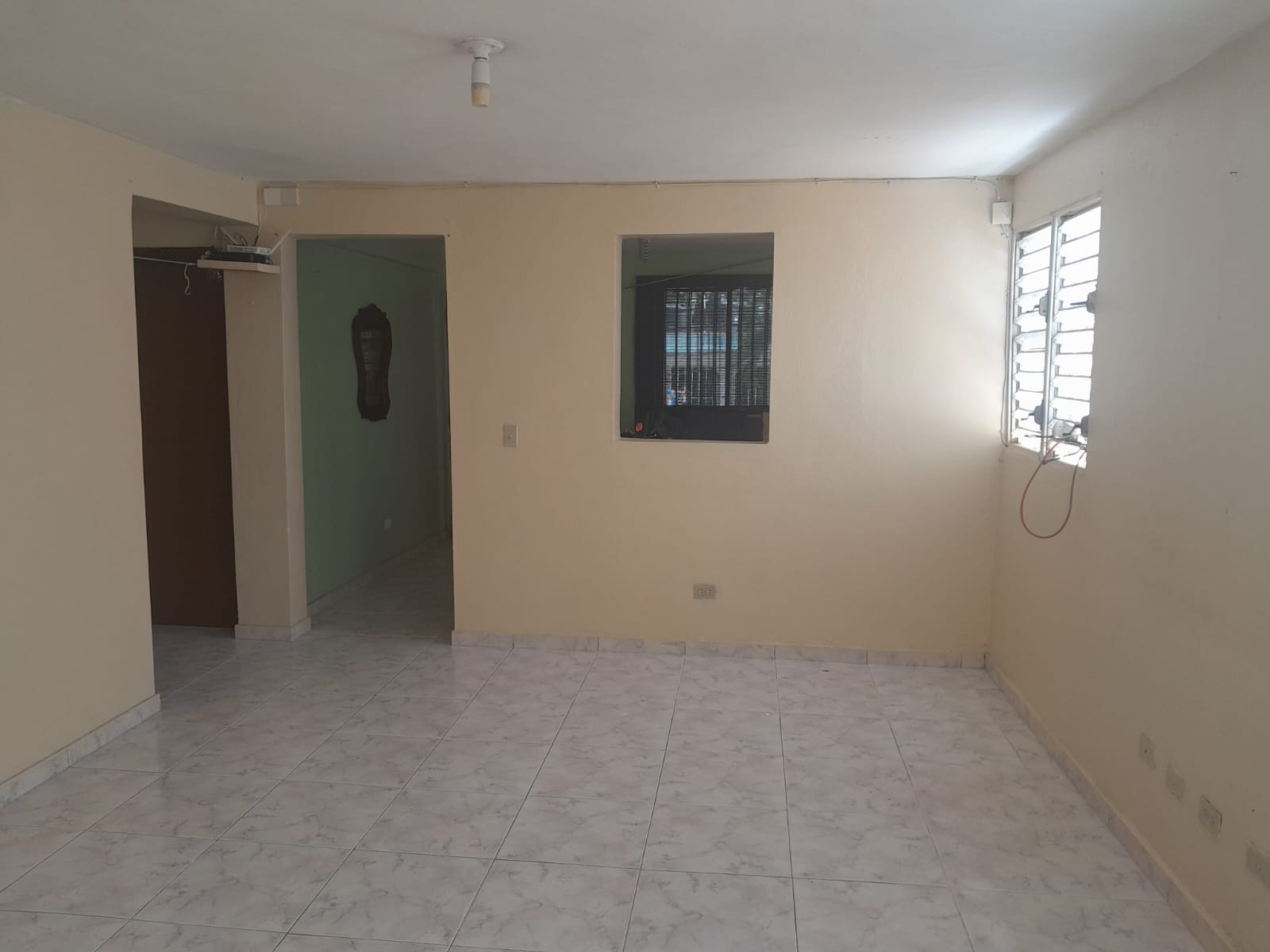 VENDO DOS CASAS UNA ENCIMA DE LA OTRA. SANTO DOMINGO ESTE. Foto 7240345-4.jpg
